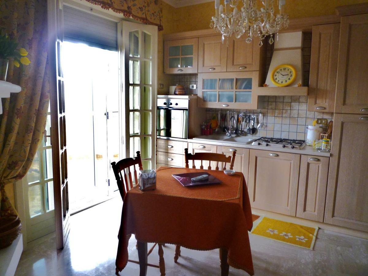 B&B Lu Sule Torchiarolo Esterno foto